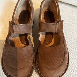 BORN "MARY JANE'S" WOMENS 7